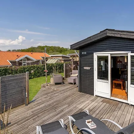 Beautiful In With Wifi Holiday home